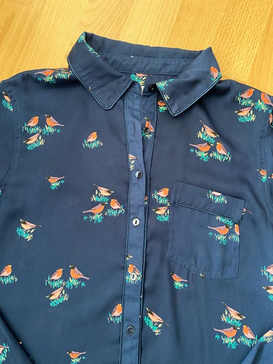 Liz Claiborne Navy Button-Front Bird Print Blouse Size Petite Medium - Picture 12 of 14